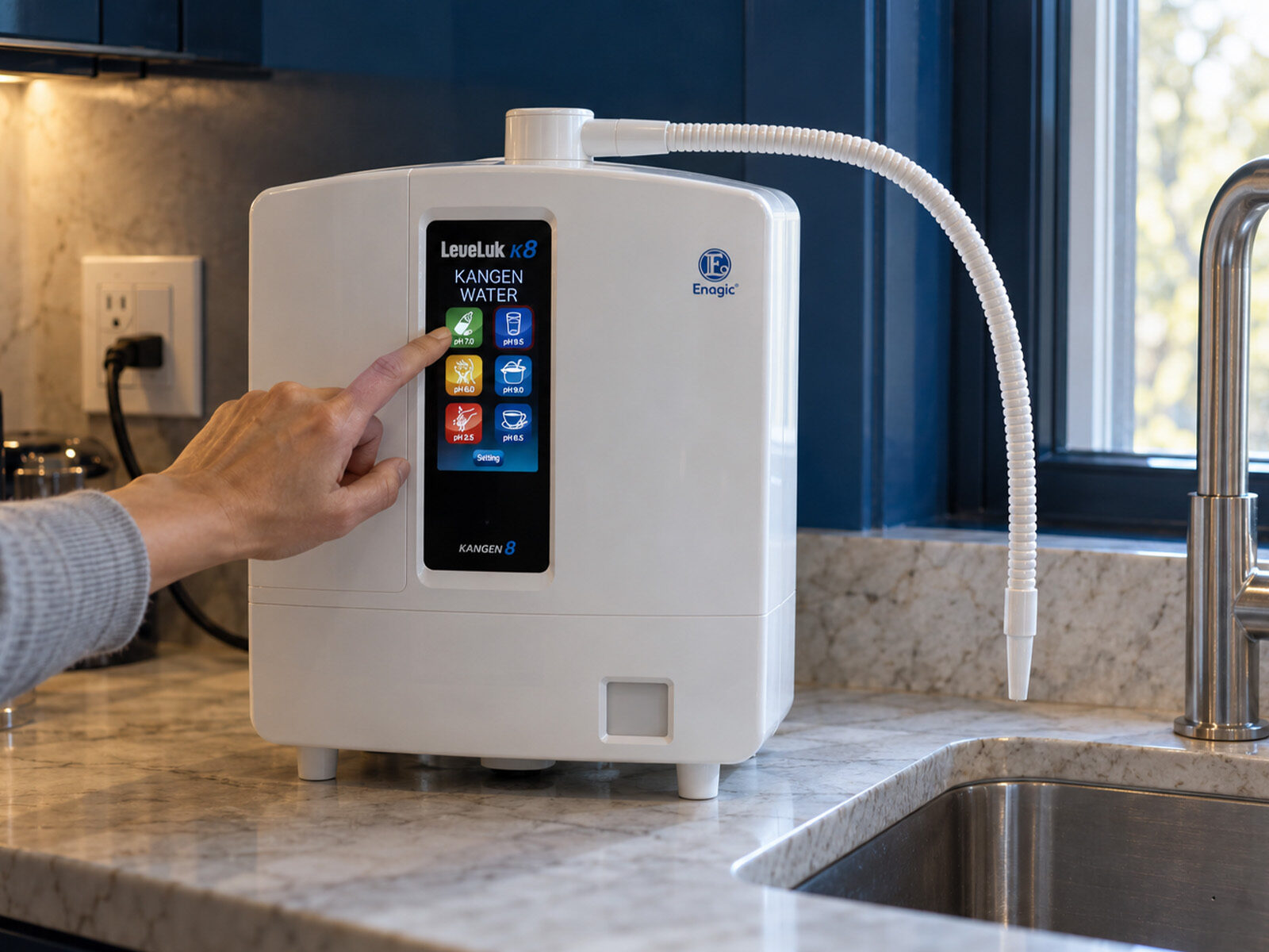 Choosing a water type on the LeveLuk K8 touchscreen in a kitchen